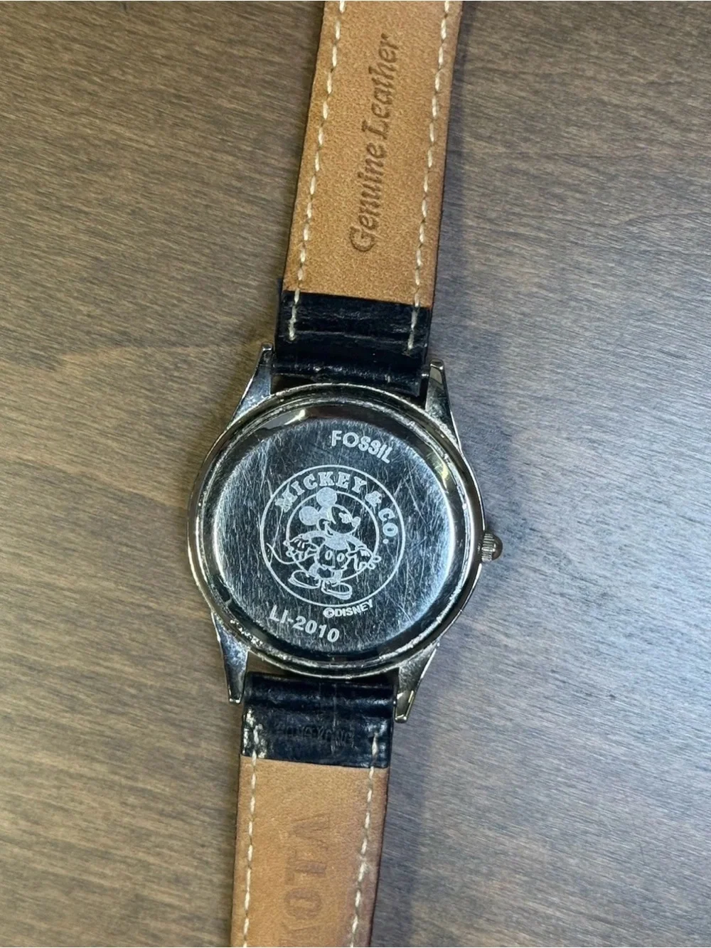 Vtg Fossil Disney Mickey & Co Mouse Watch 30mm LI-2010 Silver Tone New Battery